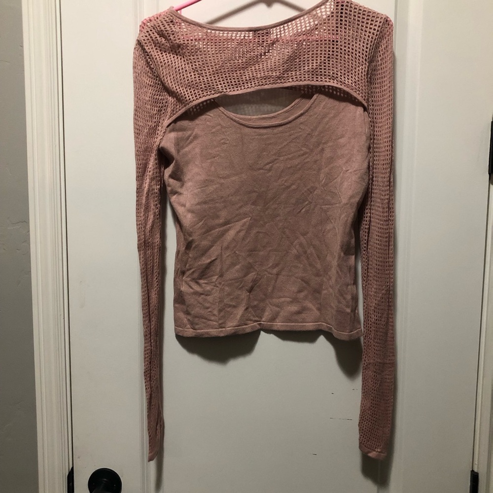 Guess women’s size L Long sleeve knit, stretchy pink shirt with Guess logo